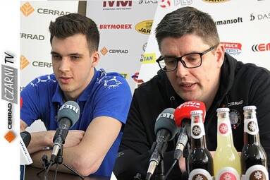 CzarniTV: Konferencja prasowa przed trzecim ćwierćfinałowym meczem z Aluronem