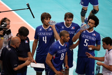 Trójkolorowi górą