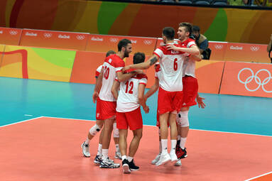 Uwaga, polscy siatkarze rozgrzewają kibiców do czerwoności...