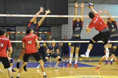 Kolejny wspólny trening MKS-u Będzin z mistrzem Polski