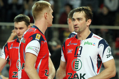 Paweł Zagumny zniesiony z boiska