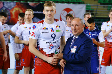 Bartosz Filipiak przedłużył umowę na dwa lata