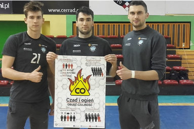 Siatkarze Cerradu Czarnych wspierają społeczną akcję Straży Pożarnej