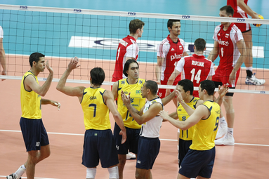 W Lidze Światowej z Brazylią, Kanadą i Finlandią