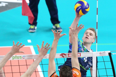 Trudny wyjazd Espadonu