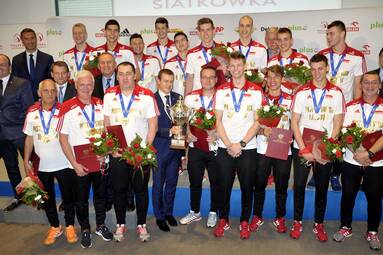 Witold Bańka: walec przejachał się po boisku