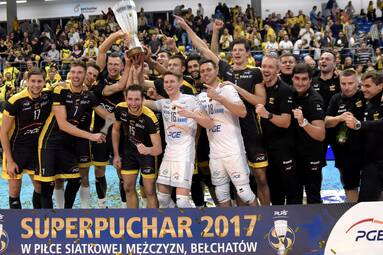 Superpuchar: pierwsze trofeum w tym sezonie dla PGE Skry Bełchatów