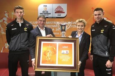 W Łodzi zaprezentowano trofeum KMŚ