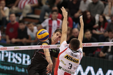 Karol Kłos zbiera pieniądze dla dzieci z Syrii