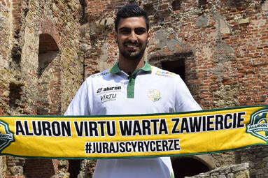 Arash Dosanjh rozgrywającym Jurajskich Rycerz