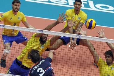 MŚ: podsumowanie dnia. Porażki Brazylii i Rosji