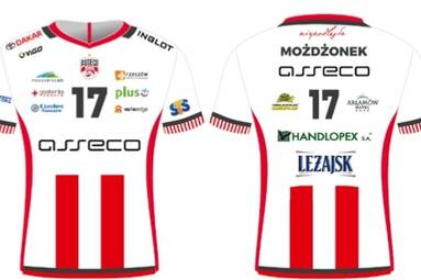 Liga Mistrzów Świata razem z „Niepodległą”