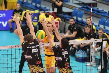 Liga Mistrzów: PGE Skra Bełchatów - Trefl Gdańsk 3:1