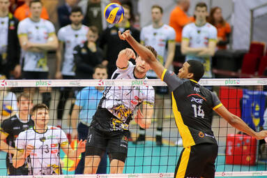 Poniedziałek z PlusLigą: Trefl Gdańsk - PGE Skra Bełchatów 2:3