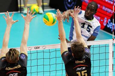 LM: Zenit Sankt Petersburg - PGE Skra Bełchatów 3:1 i złotym secie 11:15. Bełchatowanie w półfinale