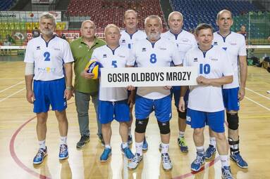 W Mrozach lubią siatkówkę