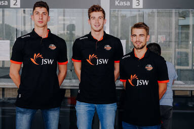 Siatkarze JW sprzedawali fanom karnety na nowy sezon