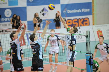 AZS PW - Cerrad Czarni 1:3