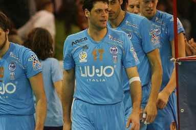 Krótka piłka: Płamen Konstantinow