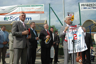 Jerzy Buzek w "Reszcie Świata"