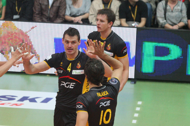 Nie ma mocnych na Skrę