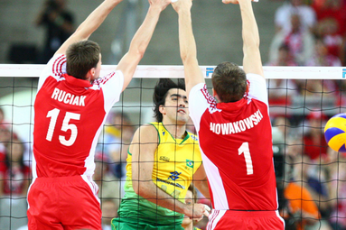 PWM: Bąkiewicz przeprosił