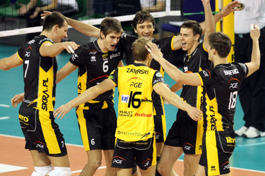 Komenda baczność obowiązuje w Częstochowie