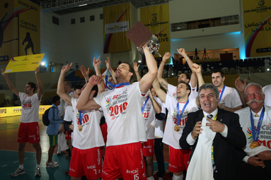 Radostin Stojczew podpisał na dwa lata