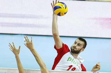 Polska-białoczerwoni i dziękujemy na lotnisku w Warszawie