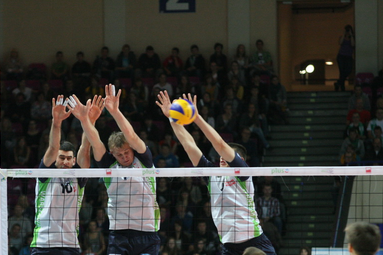 Turniej w Luboniu: zwycięstwa AZS Politechniki i Delecty