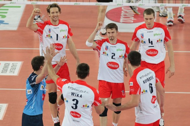 Delecta pewnie wygrywa w Ostrołęce