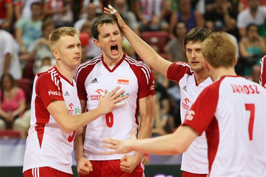 Polacy wygrywają, kibice protestują