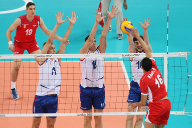 IO gr.B: Tunezja urwała seta Serbii, USA i Brazylia z kompletem punktów