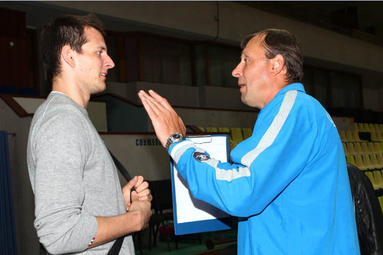 17 września prezentacja Dynama, Kurek z numerem "6"