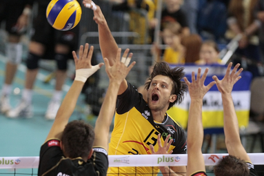 Perwszy mecz PGE Skra - LOTOS Trefl w Bełchatowie