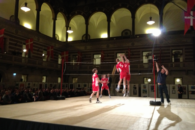 W Kopenhadze siatkówka w świetle jupiterów