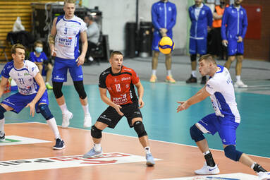 Bartosz Kwolek: wirus wciąż odciska piętno