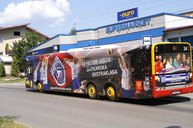 Po ulicach mego miasta mknie autobus