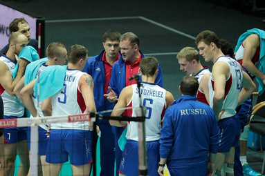 Zadecyduje blok i zagrywka?