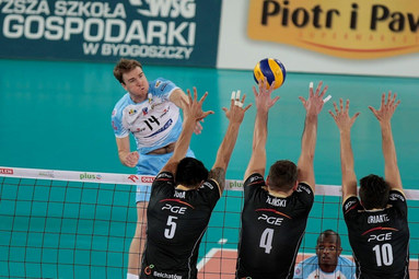 Pewne zwycięstwo PGE Skry w Bydgoszczy