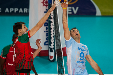 Obrońca trofeum wyeliminowany