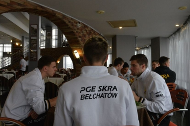 Aklimatyzują się w Rosji