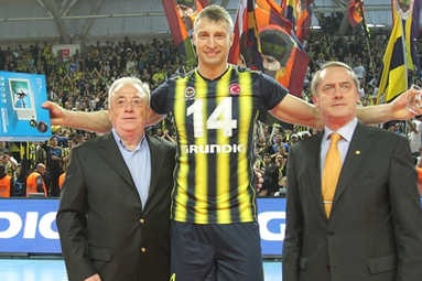 Fenerbahce z Pucharem Challenge