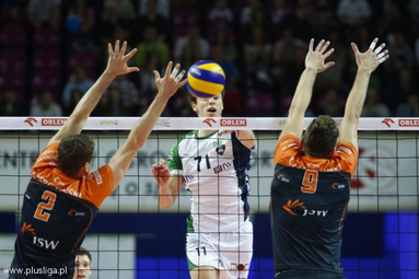 Warszawska młodzież wyrwała punkt jastrzębianom