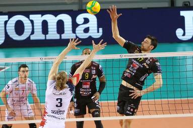 Liga Mistrzów: Cucine Lube Civitanova - Grupa Azoty ZAKSA Kędzierzyn-Koźle 1:3