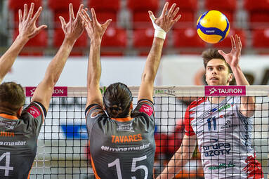 Sobota z PlusLigą: Grupa Azoty ZAKSA Kędzierzyn-Koźle - Cuprum Lubin 2:3