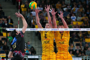 PGE Skra wygrała z Sir Safety 3:1 i awansowała