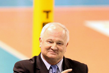 Jan Such popularyzuje siatkówkę we Lwowie