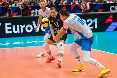 CEV EuroVolley 2021 M: Włochy - Serbia, Polska - Słowenia w półfinałach