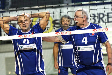 W Kędzierzynie-Koźlu sobota pełna zaciętych rozgrywek - trwają Orlen XXV Mistrzostwa Polski Old Boyów